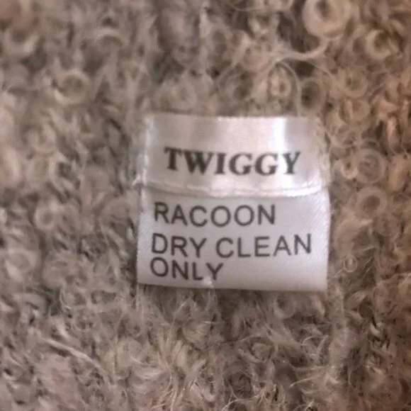 Genuine Raccoon Mohair Knit Wrap or can use as a scarf - Picture 2 of 9